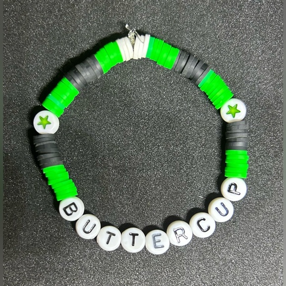 Buttercup (The Powerpuff Girls) Heishi Bracelet - Picture 3 of 12